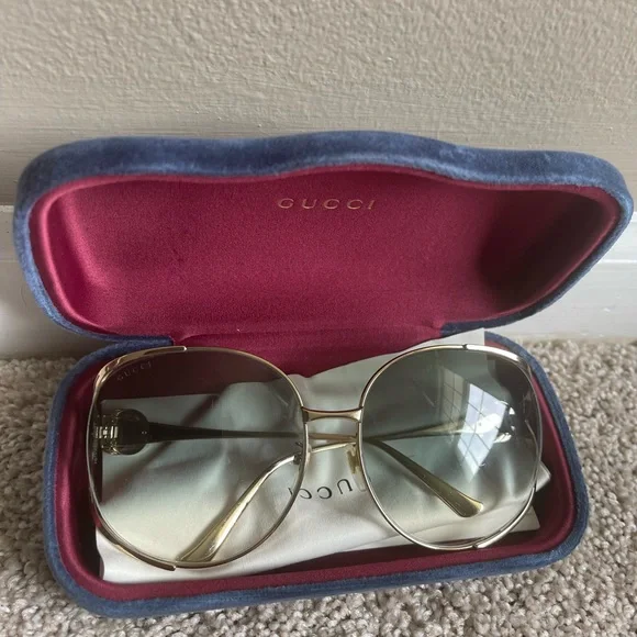 Oversized Gucci sunglasses - Picture 3 of 6